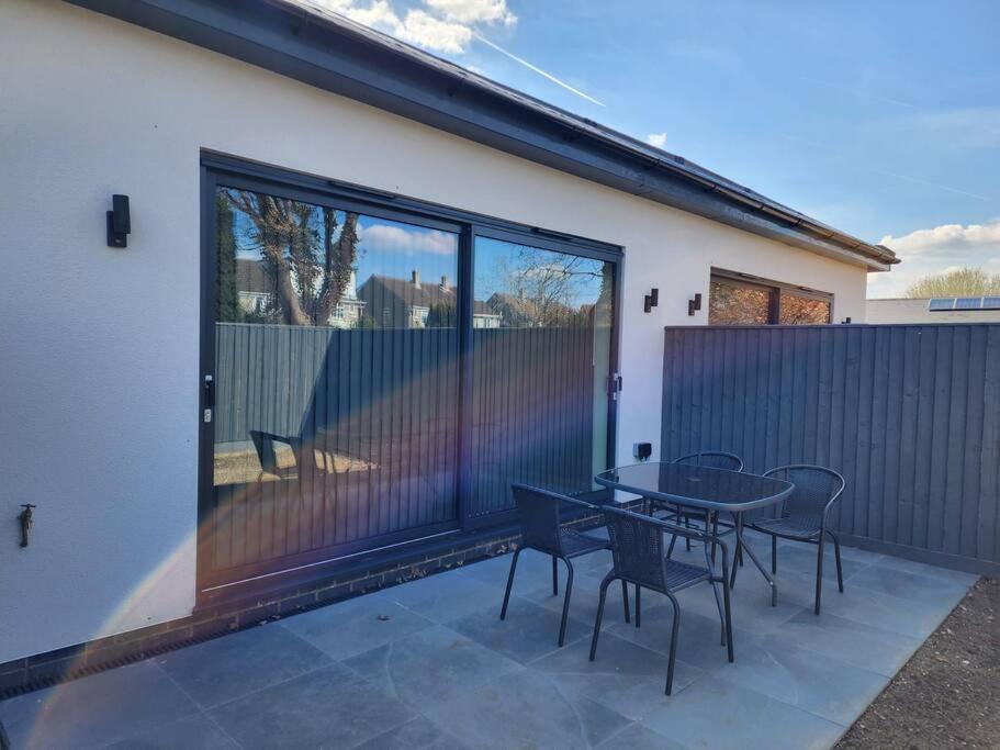 Paradigm Court, Luxury 2-bedroom F3, Oxford